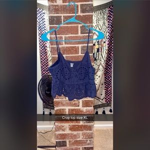 Crop top